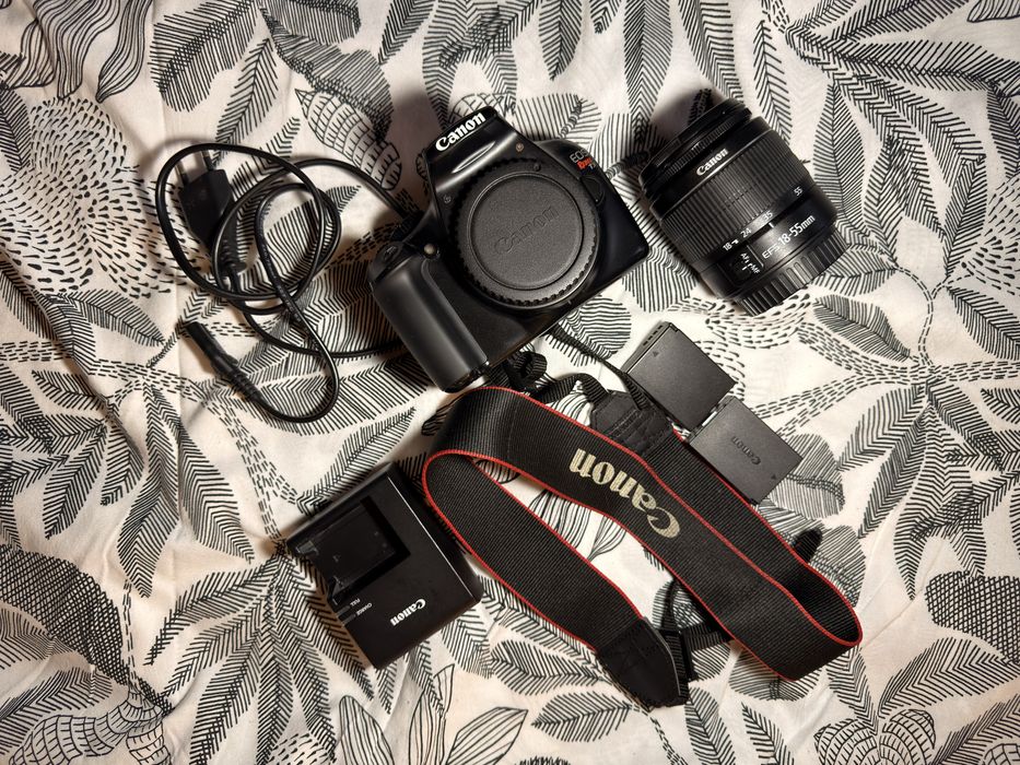 Canon EOS Rebel T3 + EFS 18-55mm