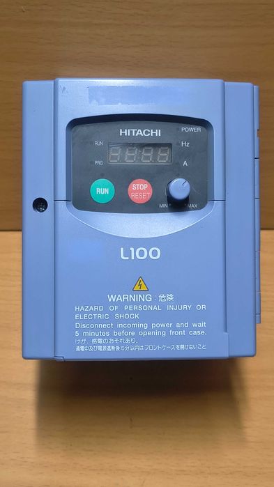 Hitachi L100-005NFE falownik o mocy 0.55kW