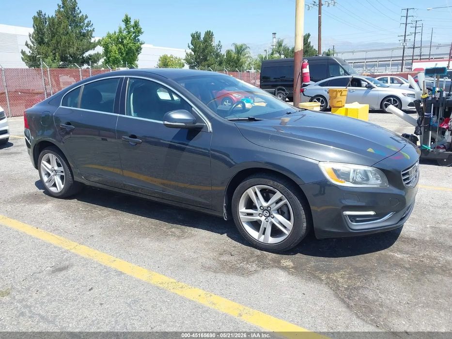 Volvo S60 T5 Platinium / AUTO ZAKUPIONE w drodze