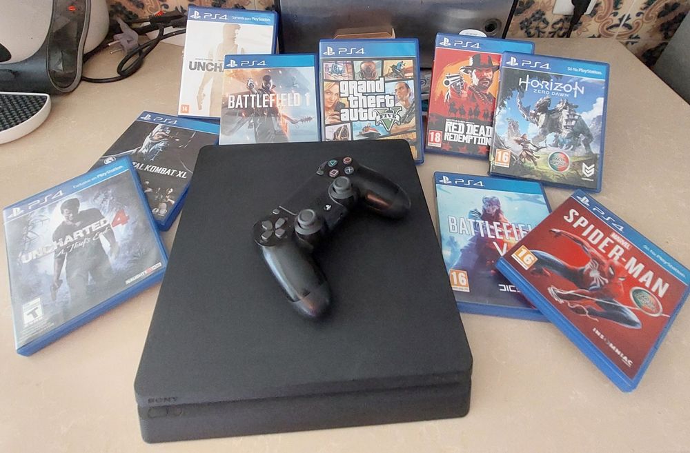 PS4 Slim 500 GB com Jogos