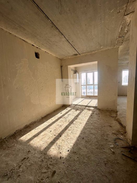 Продам простору 2-кімнатну квартиру з хорошим плануванням