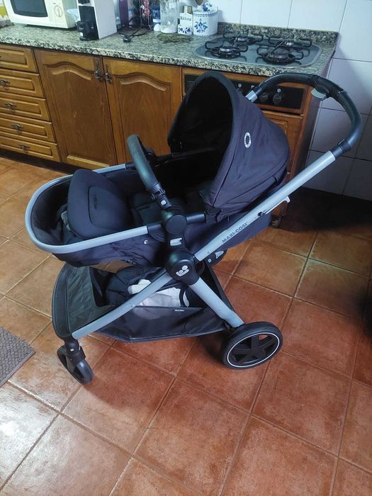 Carrinho de bebé completo