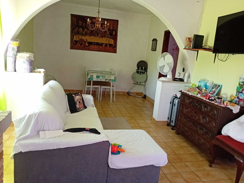 Continua Disponivel - Vendo moradia bifamiliar com terreno no Estreito