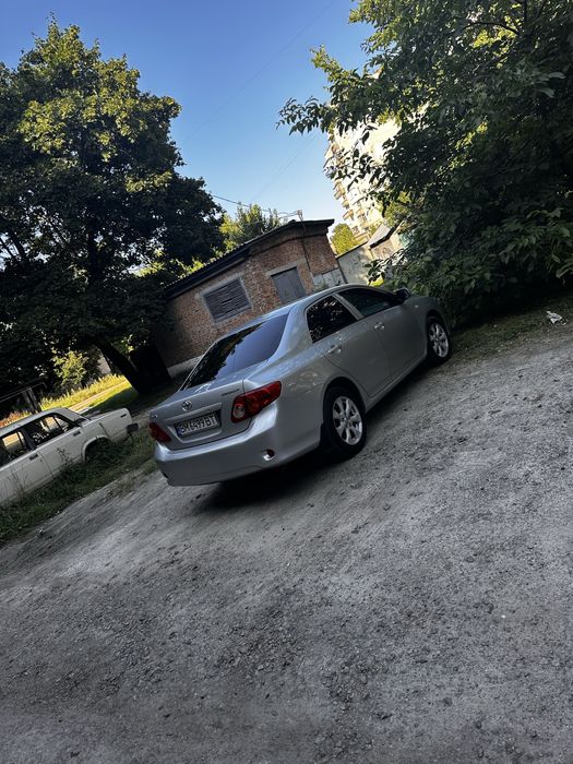 Авто машина Тойота Корола  Toyota Corola