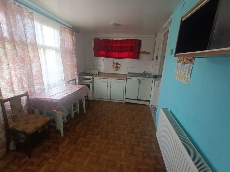 Продаж 3км квартири з великою прибудовою