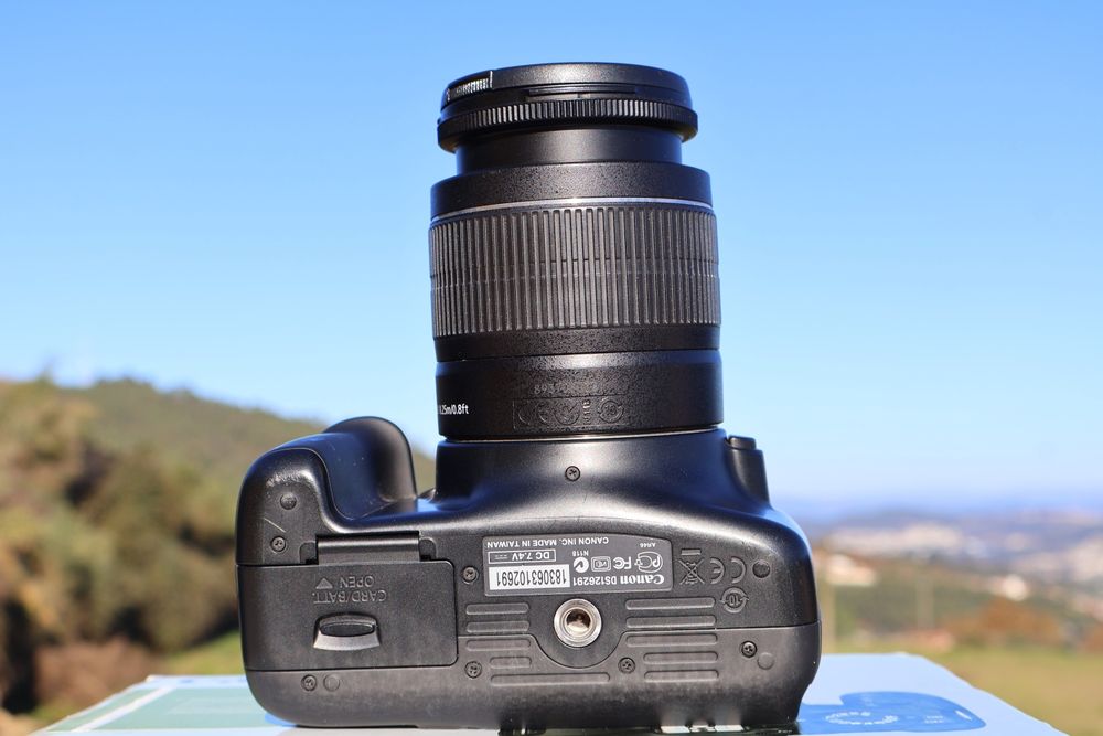 Canon EOS 1100D + EFS 18-55mm