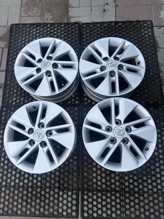 Ном 150 050 Диски оригінал Toyota Camry corolla avensis ярис auris 5 114,3 r15