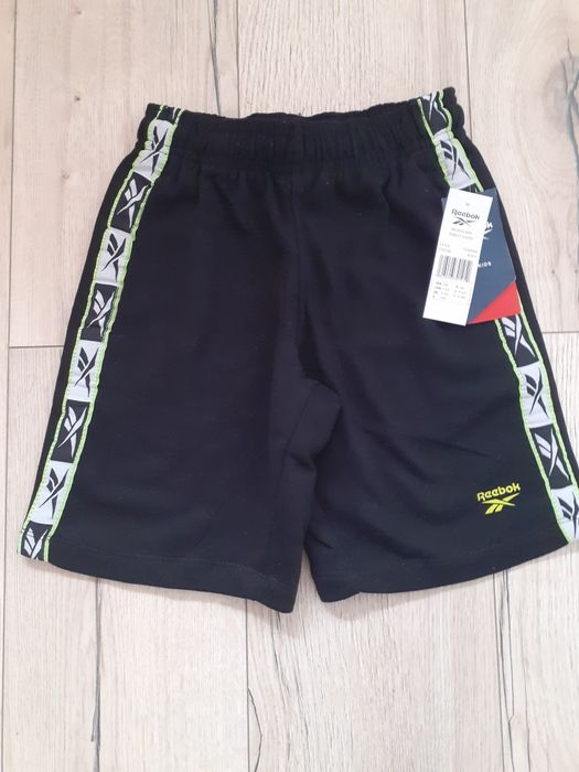 Spodenki r.140 Reebok,  Nowe