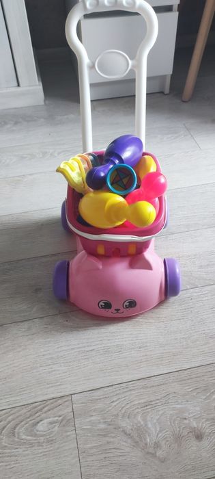 Стілець, столик годувальний, крісло