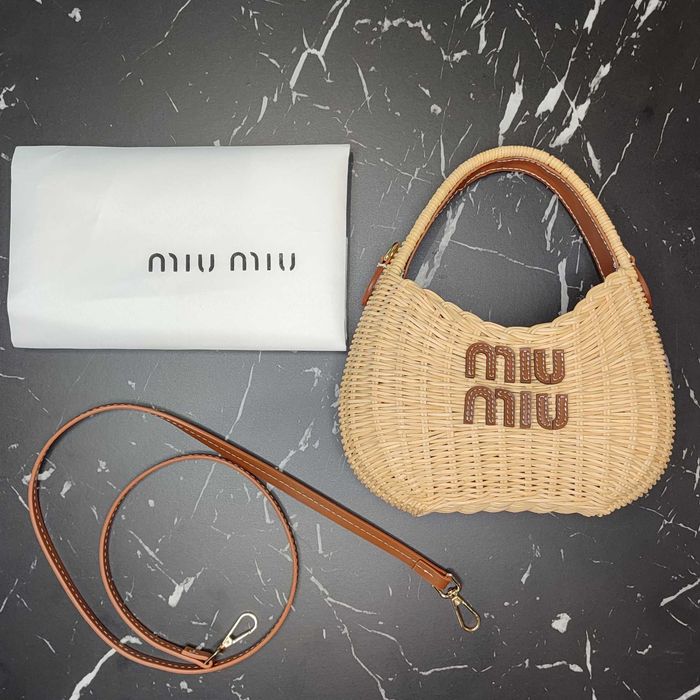 Сумка Miu Miu Wander Wicker Tote Bag Beige