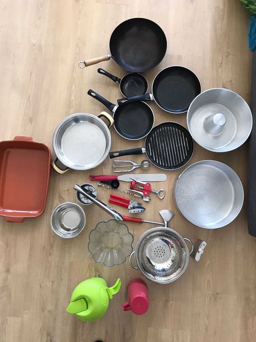 Conjunto Cozinha (frigideiras, formas de bolo, escorredores, mais)