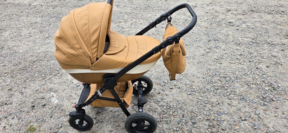 Продам коляску TAKO 2 в 1  кроватка и люлька