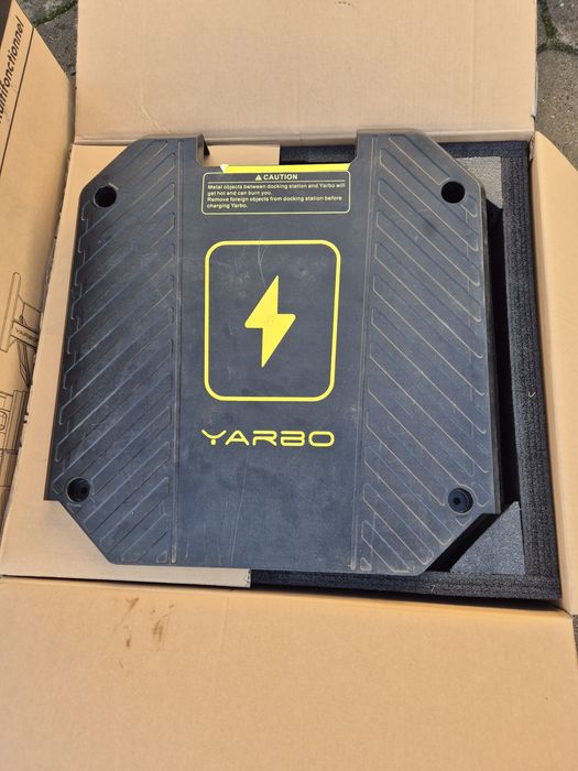 Robot koszący odśnieżający na gąsienica Nawigacja GPS RTK 25000 m2