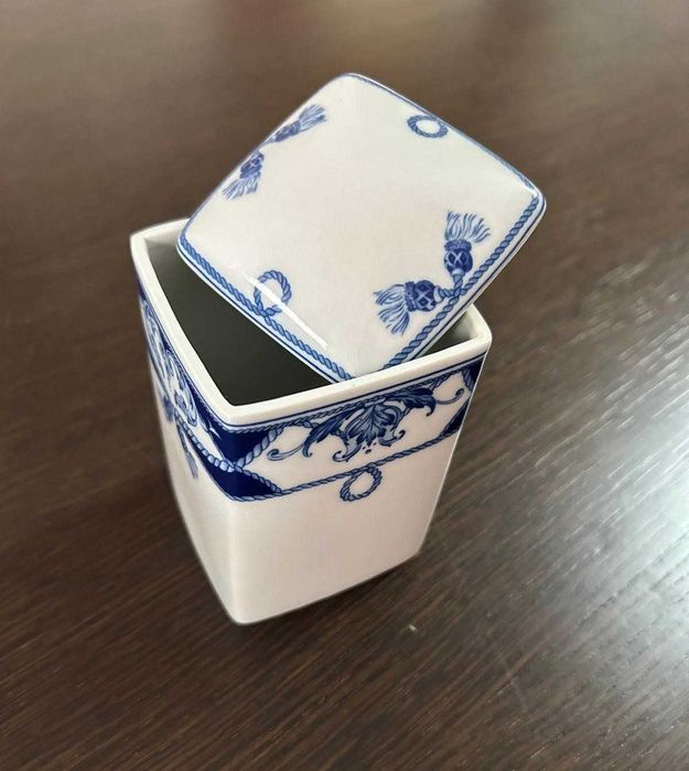 Caixa de porcelana Villa da Vista Alegre