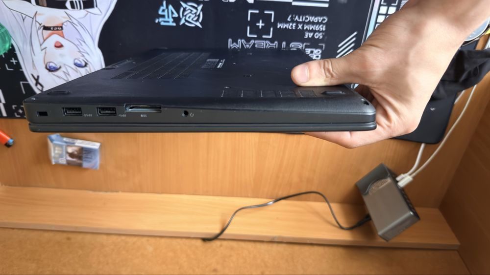 Потужний Dell Latitude E5570 i7/16GB/SSD/Radeon Full HD