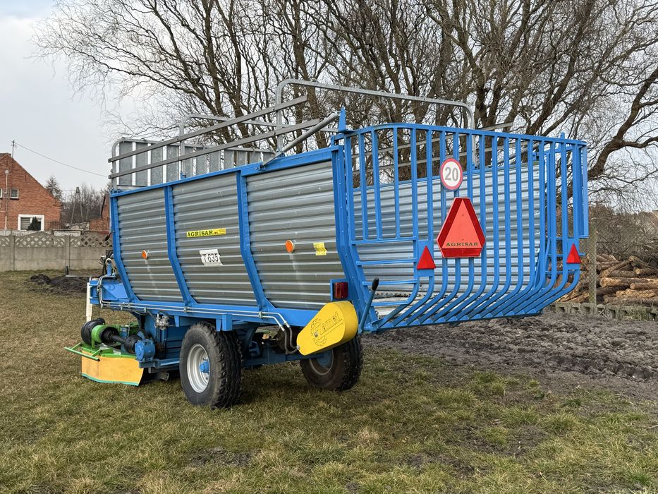 Przyczepa samozbierajaca T635
