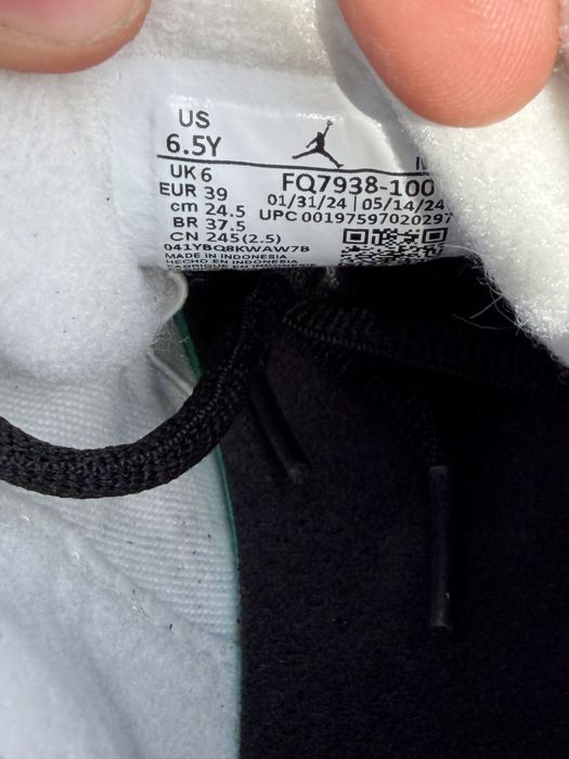 Air jordan 4 RM Buty damskie nowe rozmiar 39