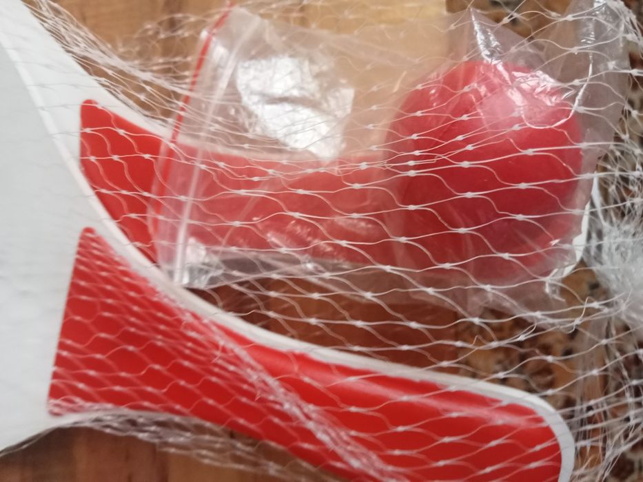 paletki plażowe i piłeczka .