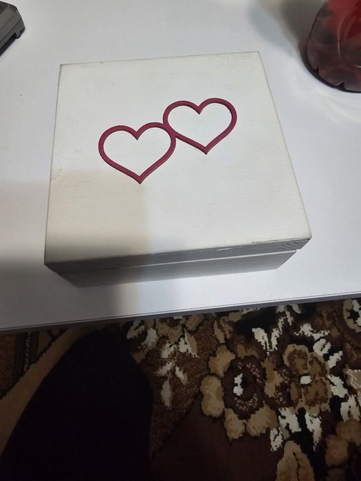 Skrzynka na koperty i obrączki plus inne