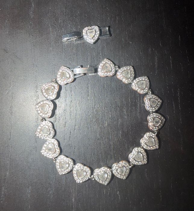 Pulseira  Ariana Grande corações com extensão em aço