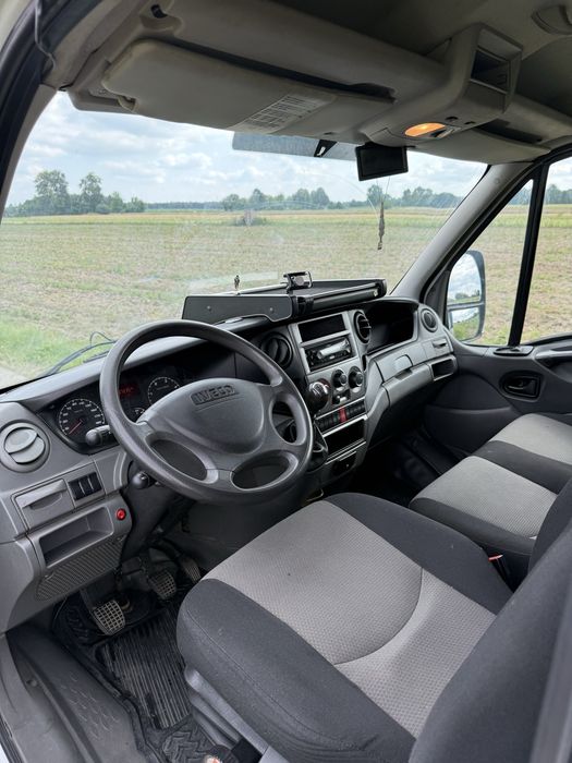 Iveco Daily V 3.0 diesel 146 KM | 2012 | podwójna kabina | 7 miejsc