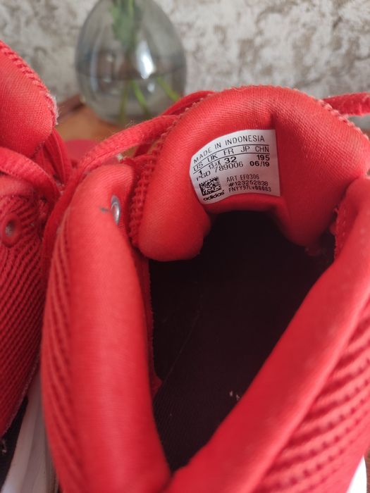 Кросівки adidas унісекс