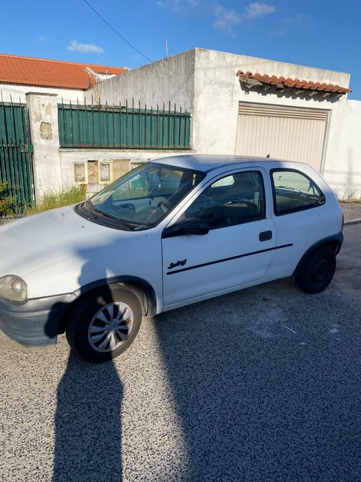 Selling Opel Corsa - White