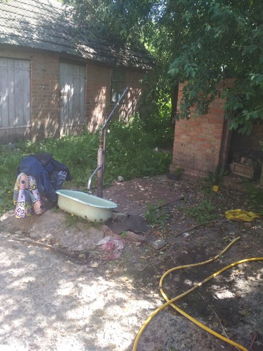 Будинок на полтавщині в тихому місці.