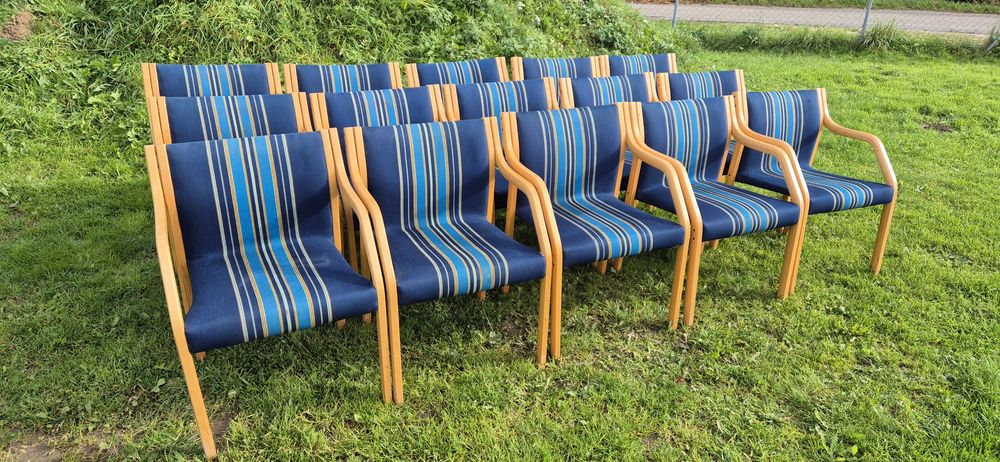 Krzesła tapicerowane drewniane