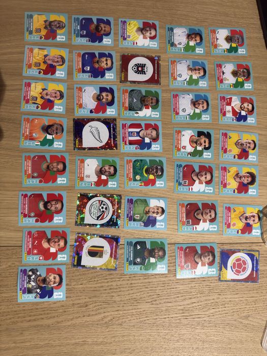 Cromos mundial 2026 - 25 centimos os normais 50 centimos os dourados