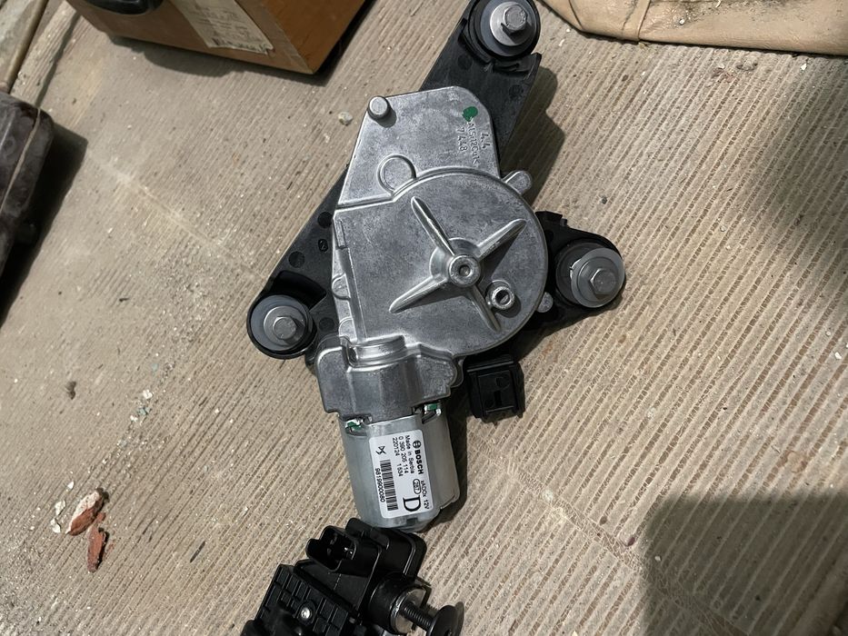 Пежо 2008 2019- запчастини ляди