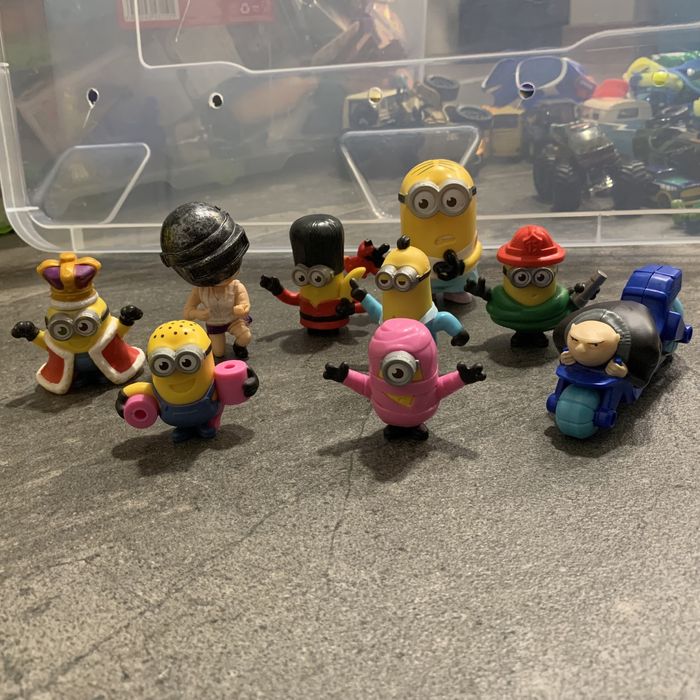 Іграшки з Macdonalds та не тільки Мініонс