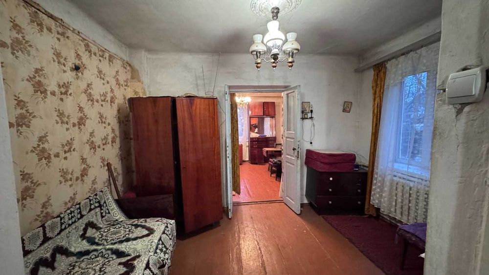 Продається хороша 1/2 частина будинку в районі Мар’янівки.