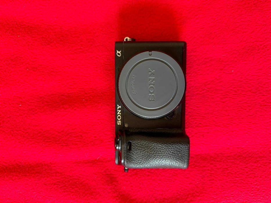 Sony a6300 APS-C 4K ILCE-6300 Somente Corpo
