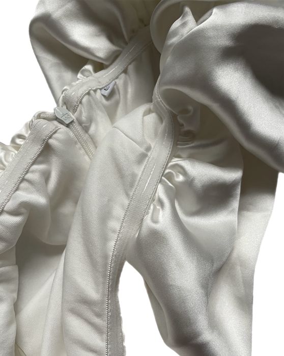 Kremowa sukienka maxi satyna L 40 hiszpanka rozciecie falbanka