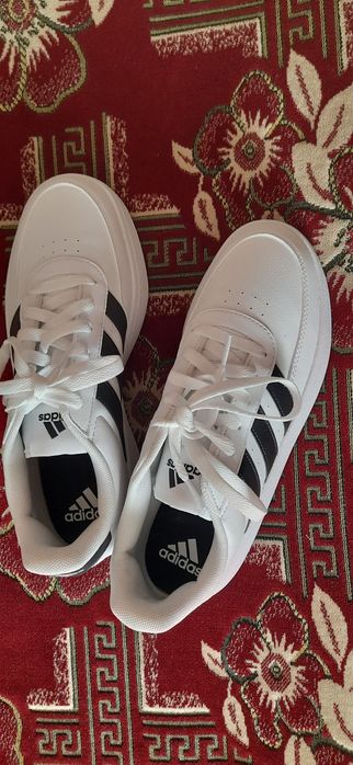 Нові.Стильні Адідаси!!!