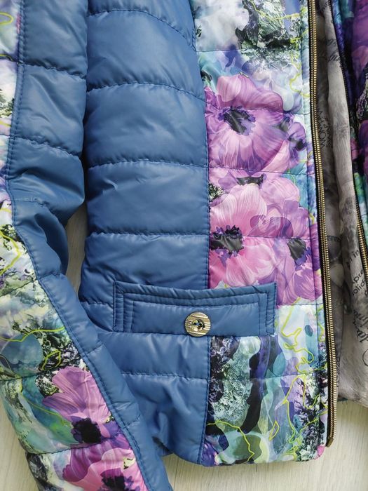 Жіноча куртка (осінь - весна)