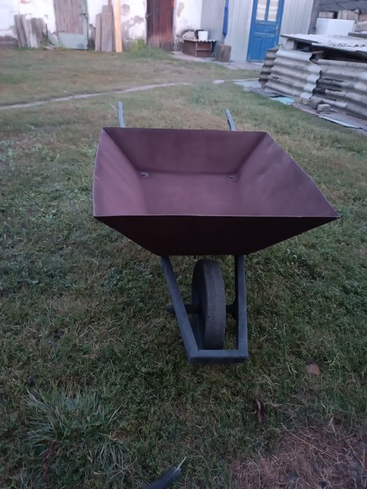 Тачка  будівельна  міцна надійна