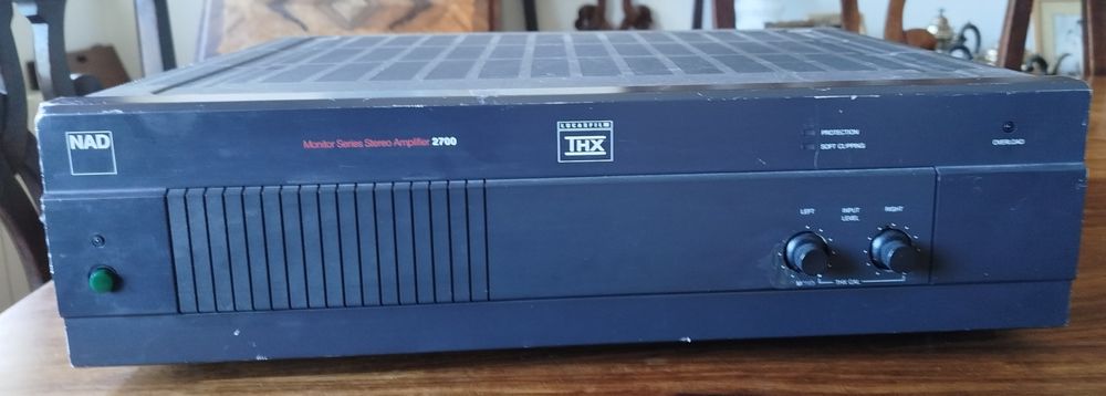 Pré amplificador NAD 1000 e power 2700THX