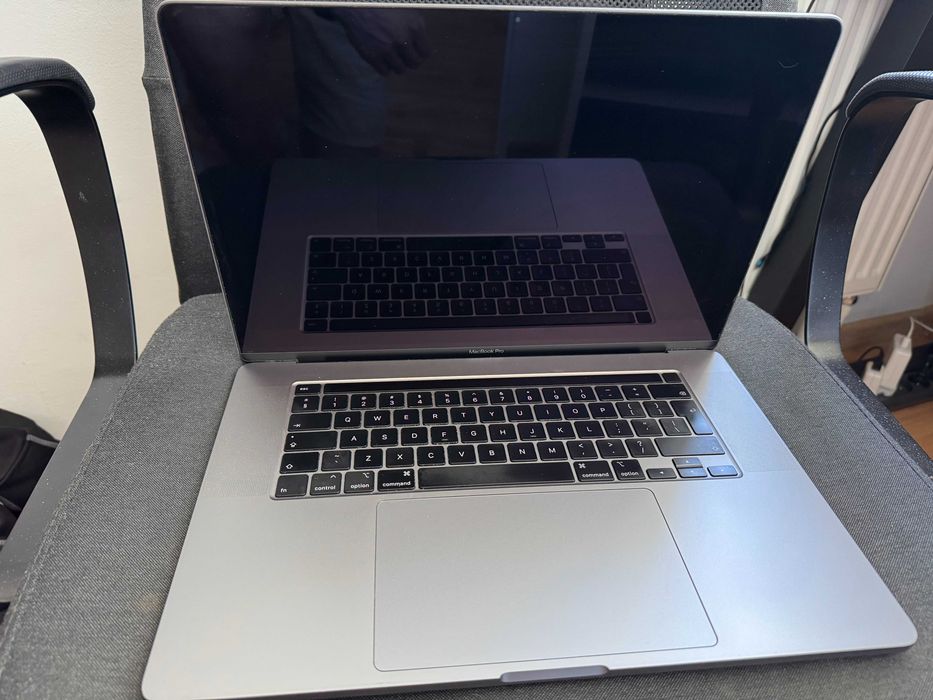 Macbook Pro 16 | 2019 | i7, 32GB | dysk 512GB | A2141, stan bdb