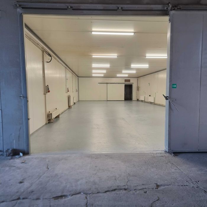 Wynajmę Halę-Magazyn 242m2 - ogrzewany
