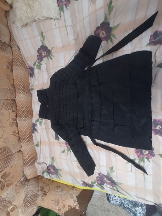 Черне ділове пуховик пальто жіноче, Італія.