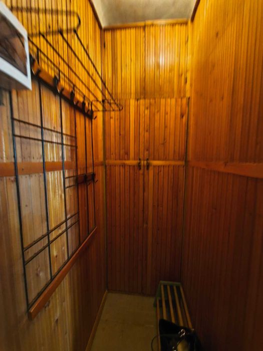 Продам 2-х комнатную на правом