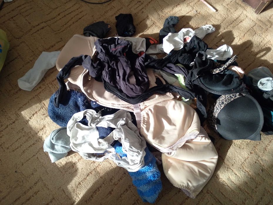 Zestaw damskiej bielizny używanej