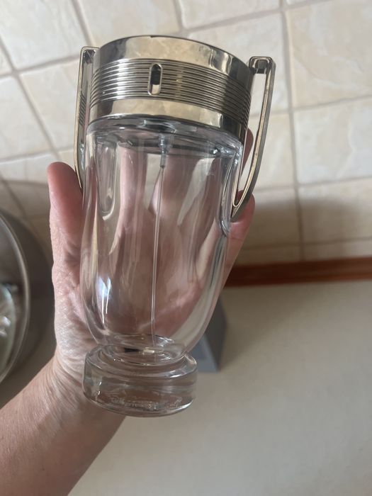 Butelka po perfumie Invictus 200ml