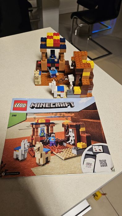 Lego 21167 Minecraft punkt handlowy