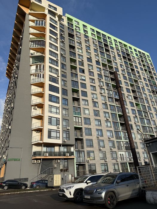 Світло єПродажа 1 комнатной квартиры, Голосеевский район,Ракетная 24,