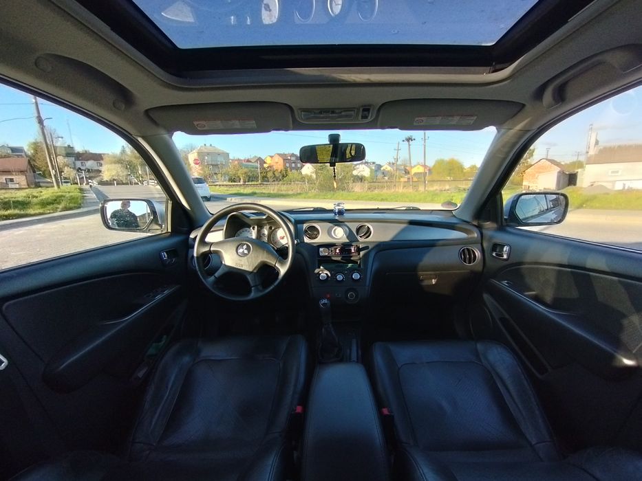 Mitsubishi Outlander 1