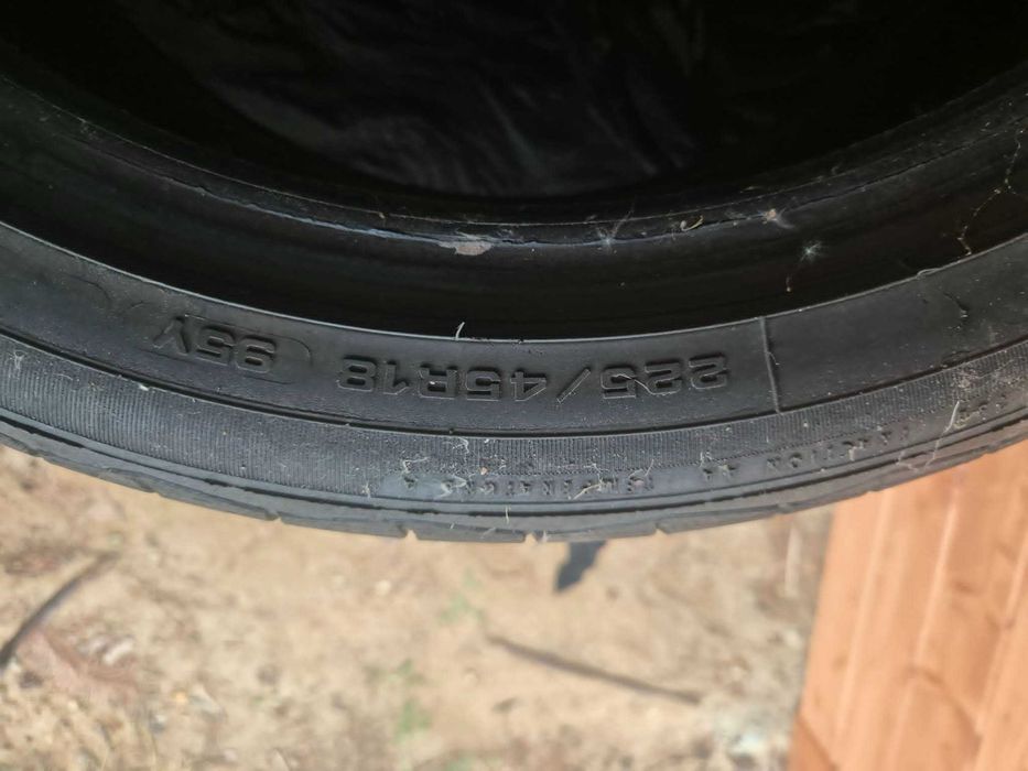 Sprzedam komplet opon Dębica Presto UHP 2 245/45 R18