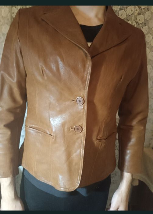 Шкіряний жакет терракотового кольору, евро розмір 46